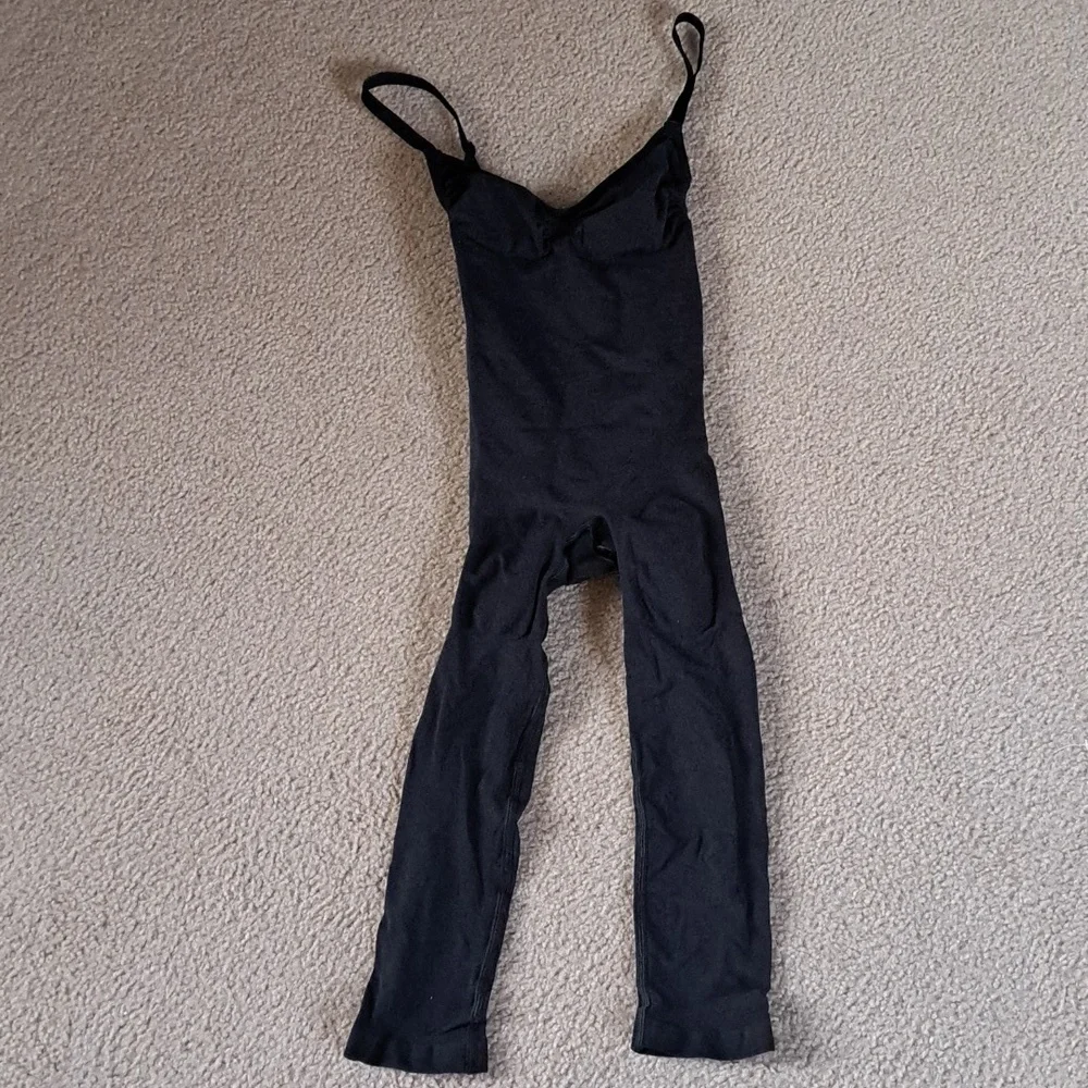 SMALL   SKIMS LONGLINE BODYSUIT - Picture 4 of 10